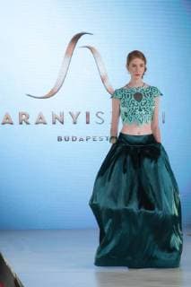 (171123) -- BUDAPEST, Nov. 23, 2017 -- A model presents a creation by designer Szilvi Aranyi of Hungary during the Budapest Fashion Week in Budapest, Hungary on Nov. 22, 2017. ) (jmmn) HUNGARY-BUDAPEST-FASHION WEEK AttilaxVolgyi 