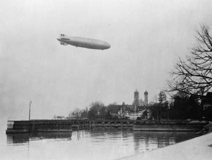 New German airship has first trial loaded as for Atlantic flight . Germany s great new Zepplin President Hindenburg , which is to be used on a trans Atlantic service , took the air for the first time at Friedrichshaven , where she was built . She made a successful flight of three hours loaded as she would be for an Atlantic flight .She had a crew of 50 . Photo shows , the President Hindenburg in flight over the Bodensee during her trials . 5 March 1936, Germany Copyright: Topfoto  UnitedArchivesEU042740