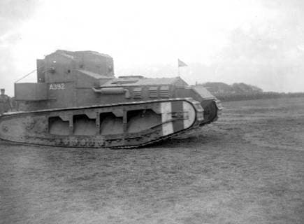 The King inspects tank training corps at Southern depot. 25 October 1918, London United Kingdom England Copyright: Topfoto  UnitedArchivesEU059518