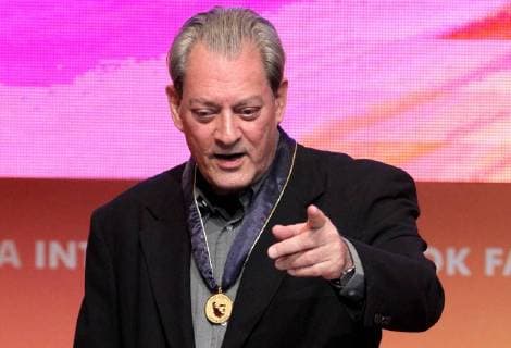 US writer Paul Auster delivers a speech after receiving the Carlos Fuentes medal during the second day of the International Book Fair (FIL) of Guadalajara in Jalisco, Mexico, 26 November 2017. International Book Fair of Guadalajara !ACHTUNG: NUR REDAKTIONELLE NUTZUNG!  Copyright: xUlisesxRuizxBasurtox JAL003 20171126-636473285009491453