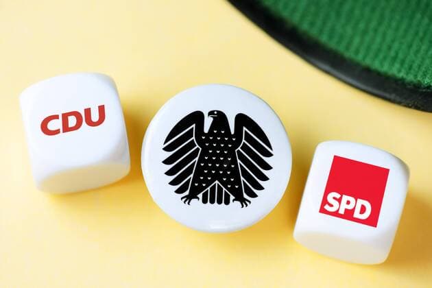 WÃ¼rfel mit dem Logo von CDU und SPD, Symbolfoto fÃ¼r die GroÃŸe Koalition *** Cube with the logo of the CDU and SPD Symbol photo for the Grand Coalition ** NUR FUER REDAKTIONELLE ZWECKE ** EDITORIAL USE ONLY **