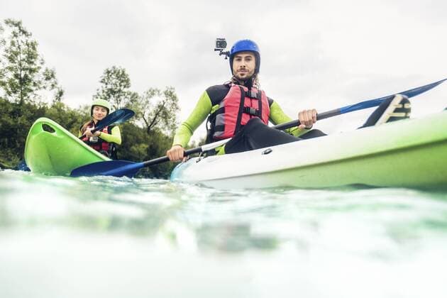 Germany, Bavaria, Allgaeu, couple kayaking on river Iller model released Symbolfoto  PNPF00065