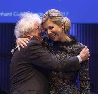 Themen der Woche 27-11-2017 Amsterdam Queen Maxima during the Prince Bernhard Cultuurfonds award at the Muziekgebouw aan ’t IJ in Amsterdam. The award, 150.000 euro, was presented to writer Geert Mak.  Copyright: xPPE WERFx