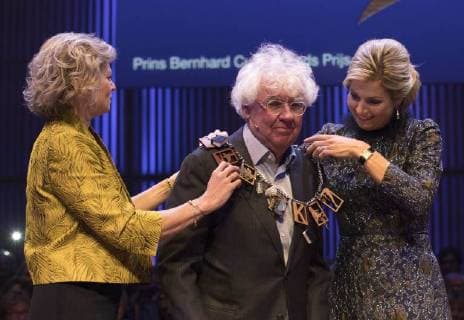 27-11-2017 Amsterdam Queen Maxima during the Prince Bernhard Cultuurfonds award at the Muziekgebouw aan ’t IJ in Amsterdam. The award, 150.000 euro, was presented to writer Geert Mak.  Copyright: xPPE WERFx