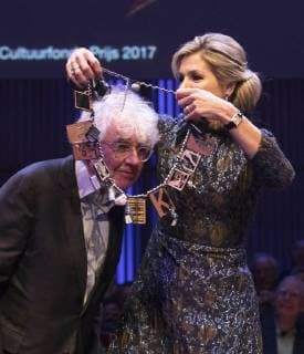 27-11-2017 Amsterdam Queen Maxima during the Prince Bernhard Cultuurfonds award at the Muziekgebouw aan ’t IJ in Amsterdam. The award, 150.000 euro, was presented to writer Geert Mak.  Copyright: xPPE WERFx