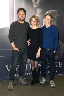Christoph Letkowski Frida Lovisa Hamann and Oliver Kienle at the special screening of the movie The four-handed in the Cinemaxx Berlin Potsdamer Platz Berlin 27 11 2017 Foto:xK.xWernerx xFuturexImage