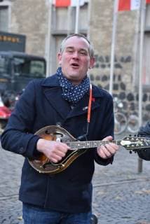 Cologne folkloric musician Jörg Paul Weber poses at the press conference on 28 mer 2017 in Cologne at loss mer sing lets sing a sing-along concert in Gürzenich in Cologne