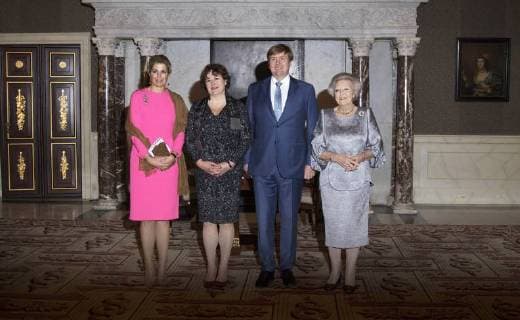 28-11-2017 Amsterdam Queen Maxima, Michele Lamont, King Willem-Alexander and Princess Beatrix during the Erasmusprize ceremony at the Koninklijke paleis in Amsterdam. The King, patron of the Praemium Erasmianum foundation, and the board has awarded the 150.000 euro prize to the Canadian scientist Michele Lamont (1957). This years theme of the Erasmusprijs was ‘Knowledge, Power and Diversity’.  Copyright: xPPE POOLx