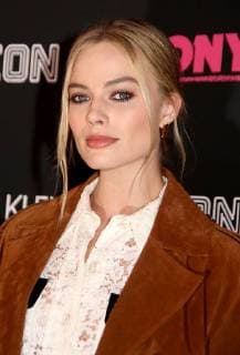 November 28, 2017 - New York, New York, U.S. - MARGOT ROBBIE attends the I, Tonya New York Premiere at Village East Cinema. New York U.S. - ZUMAms4_ 20171128_zaa_ms4_001 Copyright: xSoniaxMoskowitzx