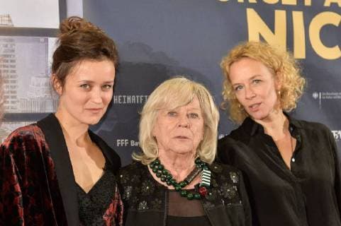 Premiere of the feature film FORGET ABOUT NICK in Essen Actress Tinka Fürst left director Margarethe von Trotta mitte and actress Katja Riemann right on 28.11.2017 at the premiere of the movie Forget about Nick in the Lichtburg in Essen FORGET ABOUT NICK is the latest film of the renowned and many Award-winning director Margarethe von Trotta xAGx