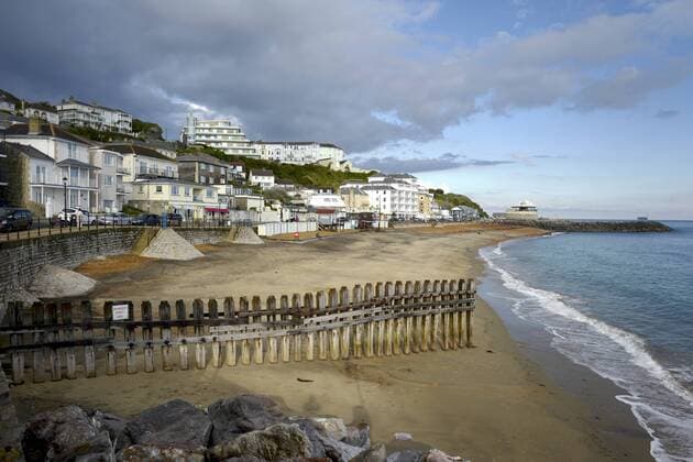 Ventnor beach, Isle of Wight, England, United Kingdom, Europe Copyright: RobxCousins 492-3617