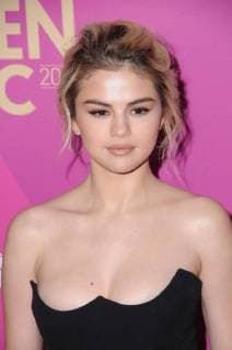 November 30, 2017 - Hollywood, CA, U.S. - 30 November 2017 - Hollywood, California - Selena Gomez. Billboard Women in Music 2017 held at The Ray Dolby Ballroom. Photo Credit: AdMedia Hollywood U.S. - ZUMAa123 20171130_zaa_a123_005 Copyright: xBirdiexThompsonx