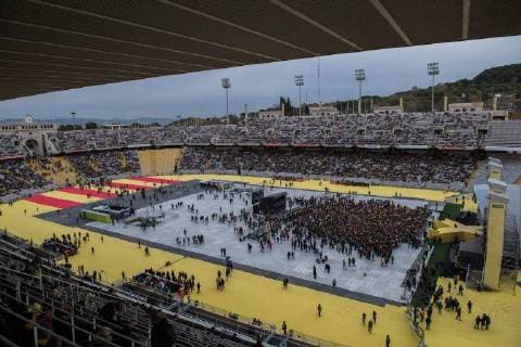 BARCELONA, SPAIN 2nd of DECEMBER. Concert to collect moeny for the political prisioners organized by Assamblea NAcional Catalana in Olyimpic Stadium Lluis Companys Cordon Press  MarcxGonzalezx xAFP7 Concert for freedom in Catalonia, Spain, Dec 02th 2017