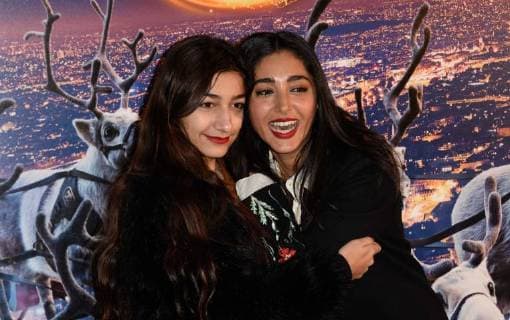 Golshifteh Farahani et sa soeur CELEBRITES : Avant premiere du film Santa et Cie - Paris - 03 12 2017 FedericoPestellini Panoramic 