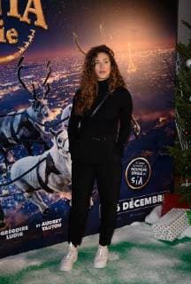 Manon Azem CELEBRITES : Avant premiere du film Santa et Cie - Paris - 03 12 2017 FedericoPestellini Panoramic 
