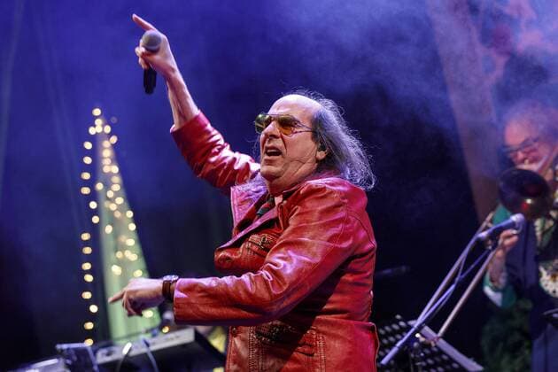 Guildo Horn and The Orthopedic Stockings leive at a concert of the tour Schlager Unser Das Weihnachtskonzert in the Gloria Theater Cologne 02 12 2017 Foto:xC.xHardtx xFuturexImage