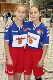 Laila and Rosa Meinecke bem Charity football game kicking with heart 2017 in the Alsterdorfer sports hall Hamburg 03 12 2017 Foto:xC.xTamckex xFuturexImage