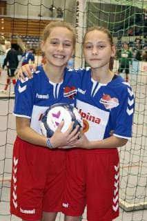 Laila and Rosa Meinecke bem Charity football game kicking with heart 2017 in the Alsterdorfer sports hall Hamburg 03 12 2017 Foto:xC.xTamckex xFuturexImage