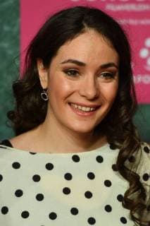 Jasmin Barbara MAIRHOFER actress single image single image portrait portrait world premiere BURG SCHRECKENSTEIN Red Carpet Red Carpet on 03 12 2017