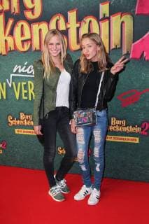 Jolina Marie Ledl with sister Film premiere of Burg Schreckenstein 2 at the Mathaeser Filmpalast in Muenchen on 03 12 2017
