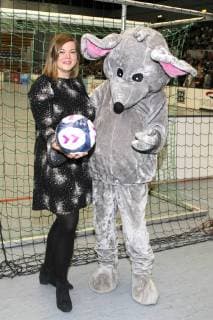 Katharina Fegebank at the charity football game Kicken mit Herz 2017 in the Alsterdorfer Sporthalle Hamburg 03 12 2017 Foto:xgbrcix xFuturexImage