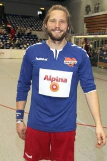 Sebastian Ströbel bem Charity football game kicking with heart 2017 in the Alsterdorfer sports hall Hamburg 03 12 2017 Foto:xgbrcix xFuturexImage