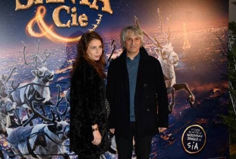 Clemence Guerrand - Alain Goldman CELEBRITES : Avant premiere du film Santa et Cie - Paris - 03 12 2017 FedericoPestellini Panoramic 