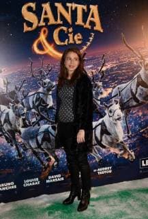 Clemence Guerrand CELEBRITES : Avant premiere du film Santa et Cie - Paris - 03 12 2017 FedericoPestellini Panoramic 