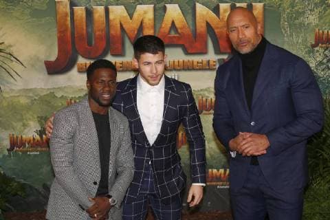 Kevin Hart - Nick Jonas - Dwayne Johnson CELEBRITES : Avant Premiere Jumanji Bienvenue dans la jungle - Paris - 05 12 2017 MichaelBaucher Panoramic 