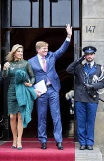 06-12-2017 Amsterdam Queen Maxima and King Willem-Alexander arrive for the Prince Claus award 2017 in Amsterdam. Brazilian filmmaker and rights activist Vincent Carelli and the Chinese designer new media and environmental activist Ma Jun received the award.  Copyright: xPPE NIEBOERx