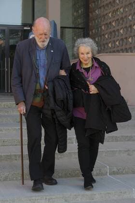 Berühmte Feministinnen, Margaret Atwood foto IPP Mario Romano Milano 6 12 2017 nella foto Margaret Atwood con il marito, Graeme Gibson Italy Photo Press-World Copyright  0