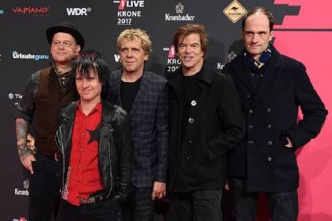 1LIVE Krone 2017 on 07 12 2017 in the Jahrhunderthalle in Bochum Die Toten Hosen xRx