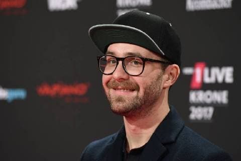 1LIVE Krone 2017 on 07 12 2017 in the Jahrhunderthalle in Bochum Mark Forster xRx