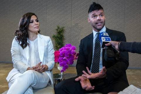 Singer Ricky Martin (R) and actress Eva Longoria (L) participate in an interview at the charity gala of the Global Gift Humanitarian Award in Miami, USA, 07 December 2017. The gala is held to raise funds in favor of Puerto Rico and is hosted by actress Eva Longoria and Puerto Rican singer Ricky Martin, who from the hand of their foundations have provided aid to the island. Humanitarian award Global Gift gala in Miami !ACHTUNG: NUR REDAKTIONELLE NUTZUNG!  Copyright: xGiorgioxVierax GIO14 20171208-636483062935738632