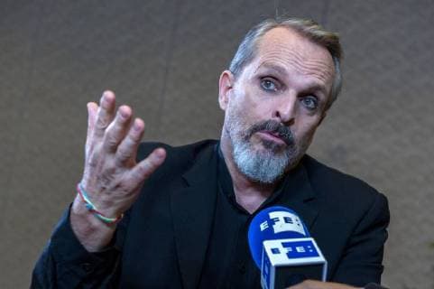 Spanish singer Miguel Bose speaks during an interview in Miami, EE.UU., 07 December 2017. Bose confessed today in Miami happy for the recognition that for his humanitarian work will receive Miguel, the citizen on behalf of the foundation The Global Gift and from the hands of the singer Ricky Martin and the actress Eva Longoria. Bose confesses happy for the award given to Miguel, the citizen !ACHTUNG: NUR REDAKTIONELLE NUTZUNG!  Copyright: xGiorgioxViera.x MIA52 20171208-636483065723302632