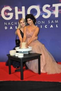 Yvonne Walke and Micaela Schäfer at the Ghost The Musical Premiere on 7 12 2017 in Berlin Ghost The Musical Premiere on 7 12 2017 in Berlin