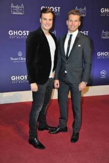 Raul Richter and his brother Ricardo Richter at the Ghost The Musical Premiere on 7 12 2017 in Berlin Ghost The Musical Premiere on 7 12 2017 in Berlin