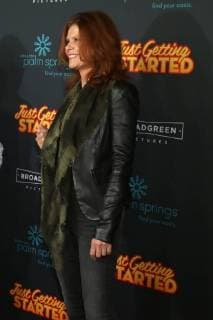 LOS ANGELES - DEC 7: Lolita Davidovich at the Just Getting Started Premiere at ArcLight Hollywood on December 7, 2017 in Los Angeles, CA  Copyright: xKathyxHutchinsx xIPAx xHutchinsxPhotox