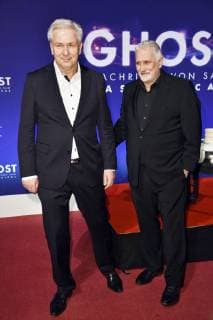 Klaus Wowereit with partner Jörn Kubicki at the gala Premiere of Ghost The Musical at the Stage Theater of the West Berlin 07 12 2017 Foto:xN.xKubelkax xFuturexImage