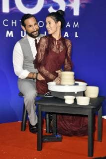 Rebecca Mir with friend Massimo Sinato at the gala Premiere of Ghost The Musical at the Stage Theater of the West Berlin 07 12 2017 Foto:xN.xKubelkax xFuturexImage