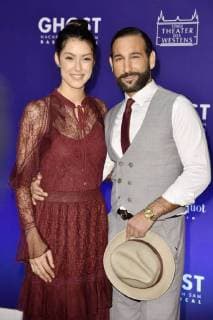 Rebecca Mir with friend Massimo Sinato at the gala Premiere of Ghost The Musical at the Stage Theater of the West Berlin 07 12 2017 Foto:xN.xKubelkax xFuturexImage