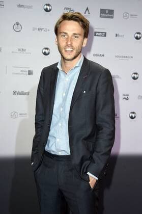 Clueso at the presentation of the 10 German Sustainability Award 2017 at the Maritim Hotel Düsseldorf 08 12 2017 Foto:xF.xKernx xFuturexImage