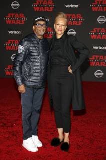 Spike Lee and his wife Tonya Lewis Lee at the Star Wars The Last Jedi movie premiere on 9 12 2017 in Los Angeles Star Wars The Last Jedi World Premiere in Los Angeles 2017