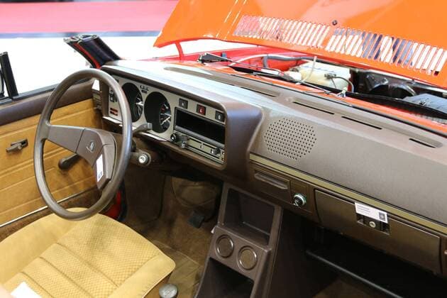 Interior cockpit Dashboard of the VW Golf 1 Cutaway model Year of construction 1975 with GLS interior equipment from the model year 1978 Color Mars Red Retro Classics Bavaria 08 10 12 2017 NürnbergMesse Retro Trade fairs Fair Oldtimer Oldtimermesse classic cars Motor Show Nuremberg D