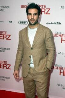 Elyas M Barek at the premiere of the movie This stupid heart in the Mathäser Filmpalast Munich 11 12 2017 Foto:xP.xSchönbergerx xFuturexImage