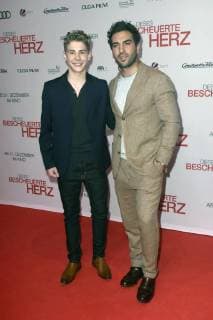 Philip Noah Schwarz and Elyas M Barek at the premiere of the movie This stupid heart in Mathäser Filmpalast Munich 11 12 2017 Foto:xP.xSchönbergerx xFuturexImage