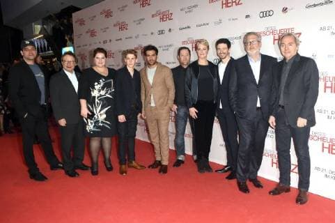 Marc Rothemund Klaus Schäfer Nadine Wrietz Philip Noah Black Elyas M Barek Jürgen Tonkel Viola Jäger Oliver Berben Martin Moszkowicz and Harald Kügler at the premiere of the movie This stupid heart at Mathäser Filmpalast Munich 11 12 2017 Foto:xP.xSchönbergerx xFuturexImage