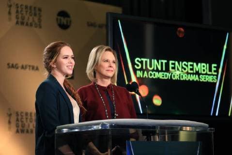 Bilder des Tages (171213) -- LOS ANGELES, Dec. 13, 2017 -- SAG Awards Committee Chair JoBeth Williams (R) and SAG Awards Committee Member Elizabeth McLaughlin announce the nominations for Stunt Ensemble Action Performance at the 24th Annual Screen Actors Guild Awards in Los Angeles, the United States, on Dec. 13, 2017. Nominees for the 24th Annual Screen Actors Guild Awards (SAG) were announced on Wednesday at the Pacific Design Center in West Hollywood. ) U.S.-LOS ANGELES-THE 24TH ANNUAL SAG-NOMINATIONS LixYing 
