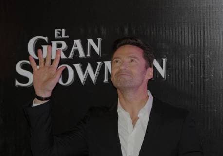 Premiere von The Greatest Showman in Mexiko-Stadt Australian Actor Hugh Jackman greets during the red carpet of the movie The Greatest Showan , in Mexico City, Mexico, 13 December 2017. Red carpet from the movie The Greatest Showman in Mexico !ACHTUNG: NUR REDAKTIONELLE NUTZUNG!  Copyright: xMarioxGuzmánx MEX22 20171214-636488215353513942