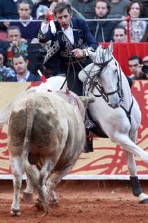 Pablo Hermoso de Mendoza charity bullfighting in aid of the earthquake victims in the bullring La Monumental Mexico City 13 12 2017 Pablo Hermoso de Mendoza  Foto:xDyDxFotografosx xFuturexImage